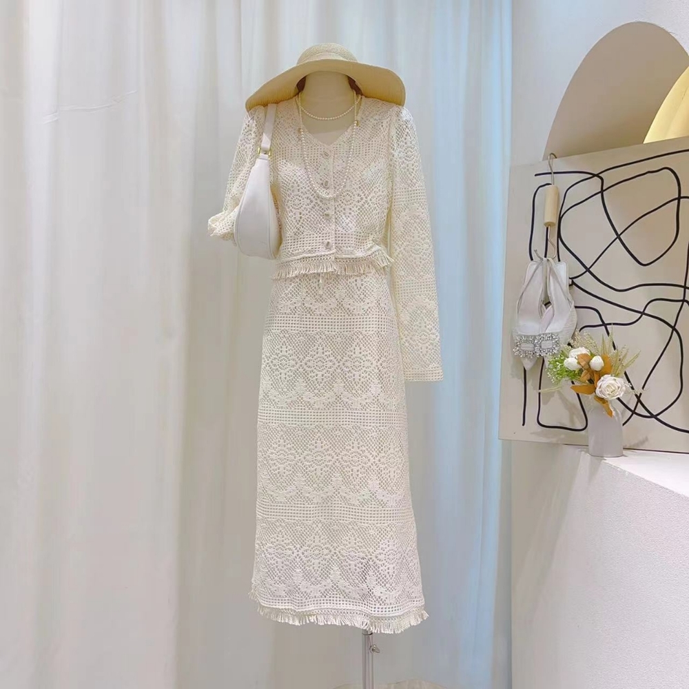 Channel style 2-piece lace suit